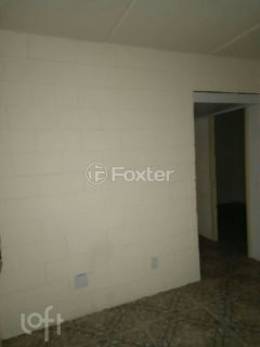 Image 33 - 1000538