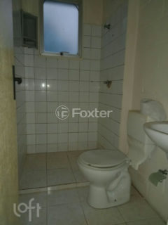 Image 30 - 1000538