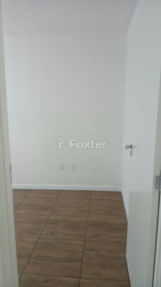 Image 8 - 1000556