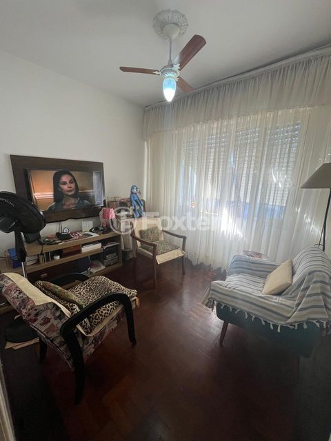 Image 9 - 1000646
