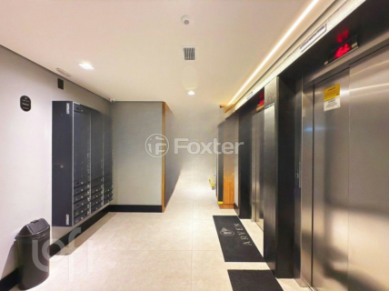 Image 22 - 1000669