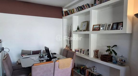 Image 4 - 1000701