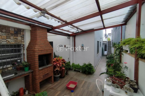 Image 30 - 1000711