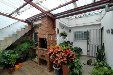 Image 28 - 1000711