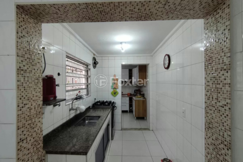 Image 37 - 1000711