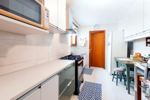 Image 3 - 1000779