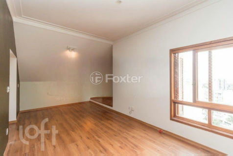 Image 37 - 1000813