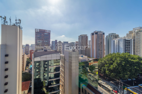 Image 2 - 1000833