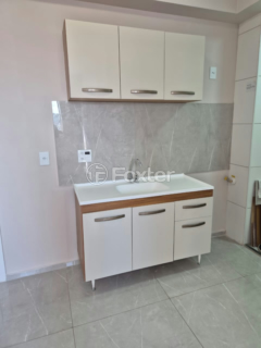 Image 2 - 1000853