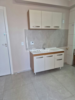 Image 3 - 1000853