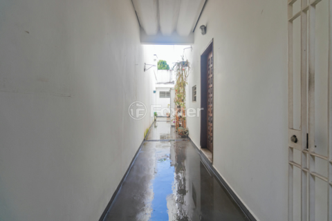 Image 34 - 1000856