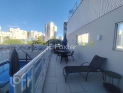 Image 34 - 1000858