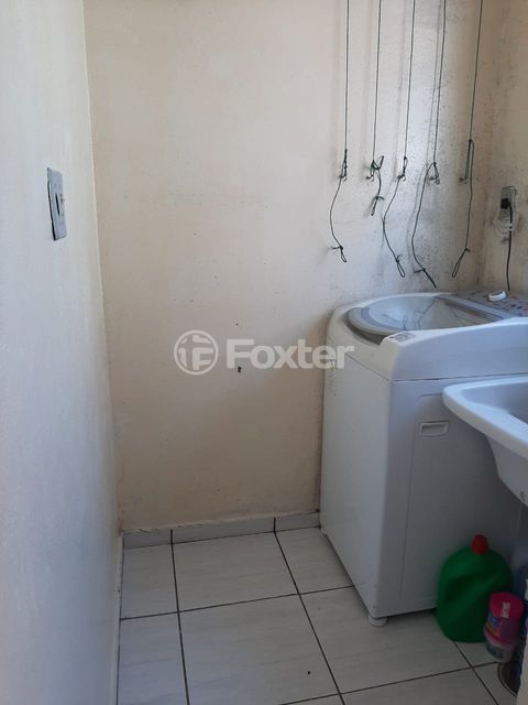Image 7 - 1000873
