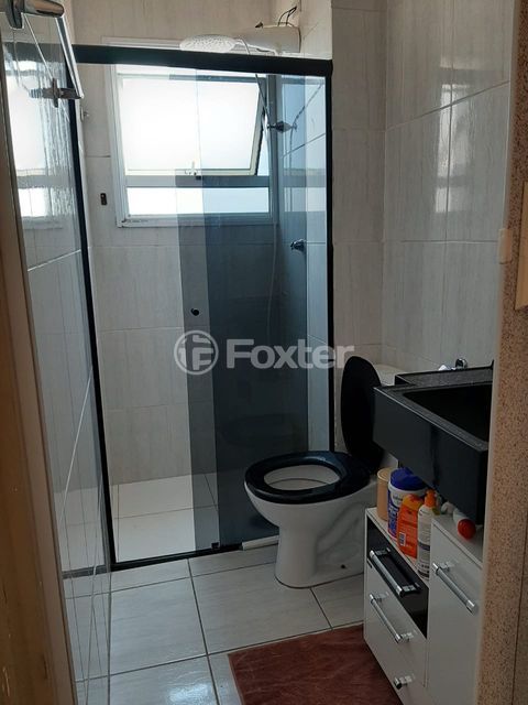 Image 8 - 1000873