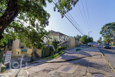 Image 8 - 1000881