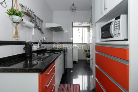 Image 22 - 1000913
