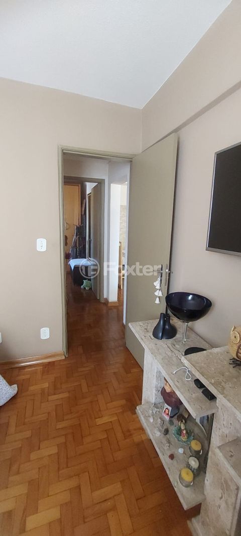Image 9 - 1000913
