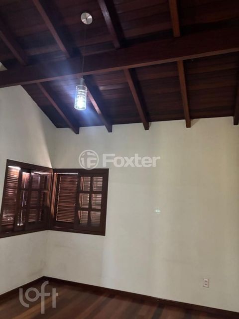 Image 11 - 1000942