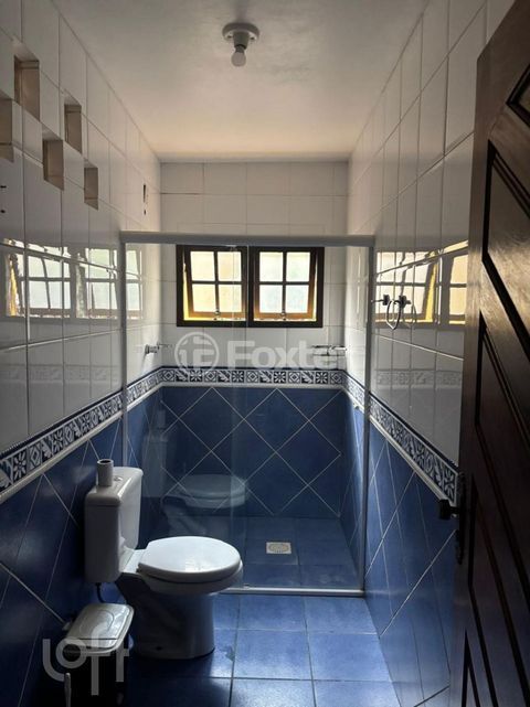Image 4 - 1000942