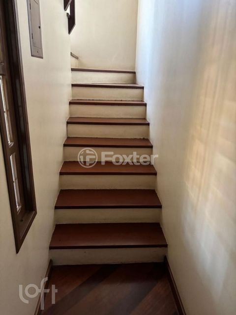 Image 6 - 1000942