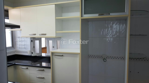 Image 32 - 1001003