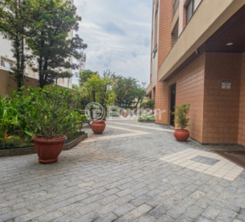 Image 3 - 1001034