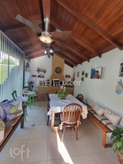 Image 32 - 1001096