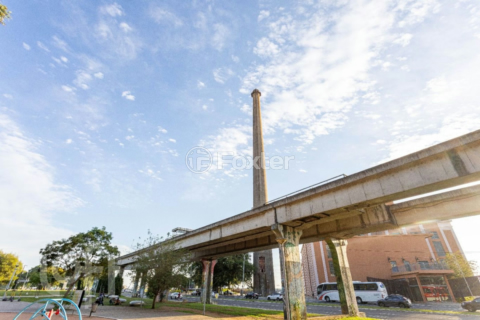Image 2 - 1001098