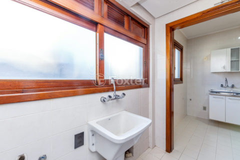 Image 31 - 1001137