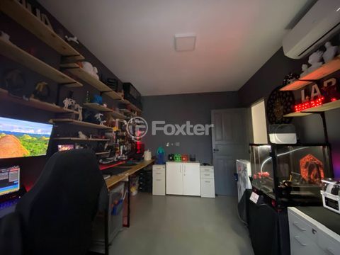 Image 3 - 1001138