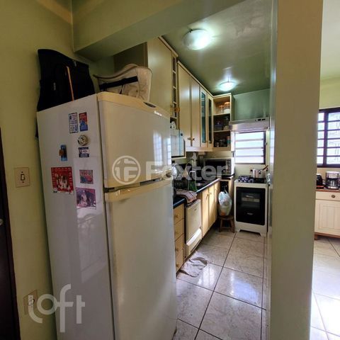 Image 28 - 1001155
