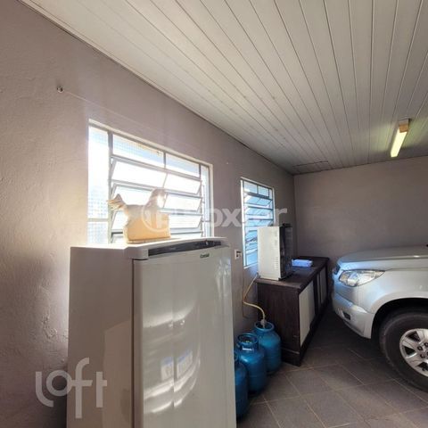 Image 39 - 1001155