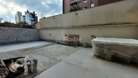 Image 8 - 1001164