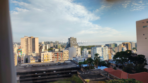 Image 8 - 1001174