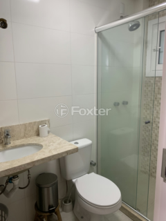 Image 37 - 1001184
