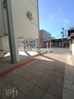 Image 11 - 1001185