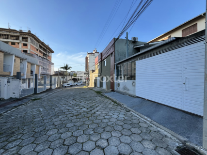Image 3 - 1001252