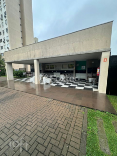 Image 17 - 1001272