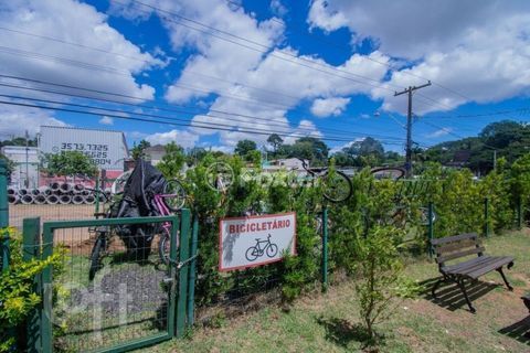 Image 16 - 1001341