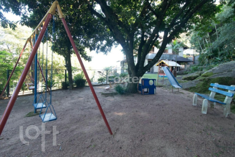 Image 43 - 1001364
