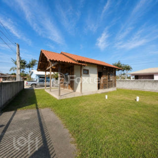 Image 8 - 1001366
