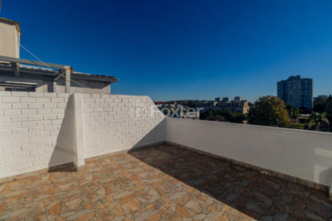Image 23 - 1001373
