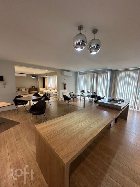 Image 15 - 1001430