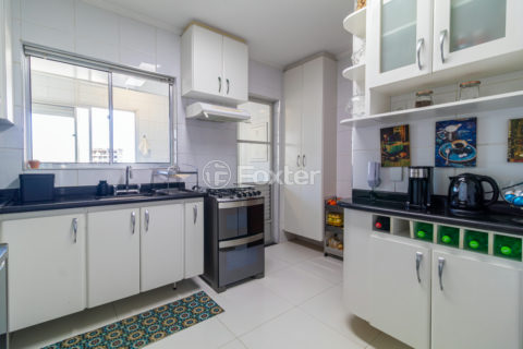 Image 23 - 1001435