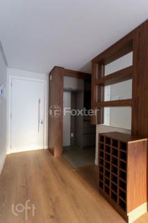 Image 4 - 1001473