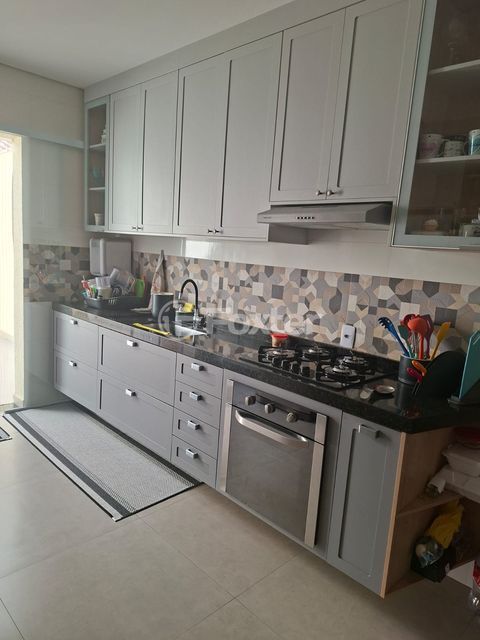 Image 10 - 1001533