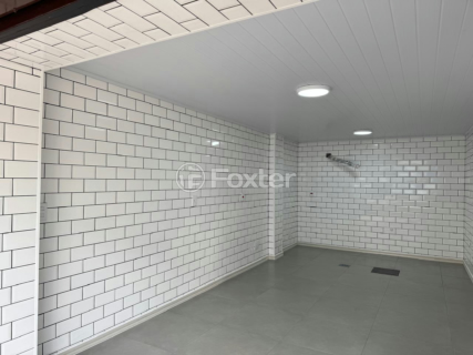 Image 4 - 1001557