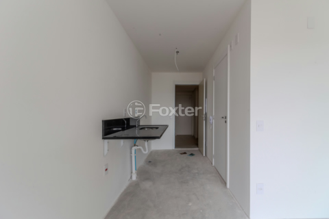 Image 7 - 1001562