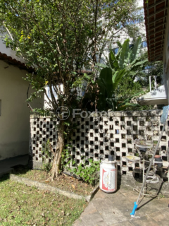 Image 10 - 1001563