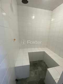 Image 32 - 1001563